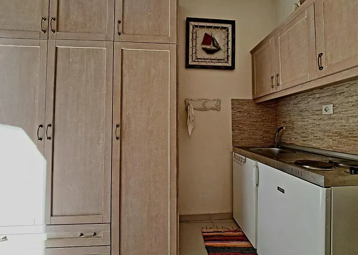 Center 25 * Chania (Crete)